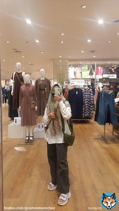 Edisi mager. Takut bgt hijabku makin lama makin naik