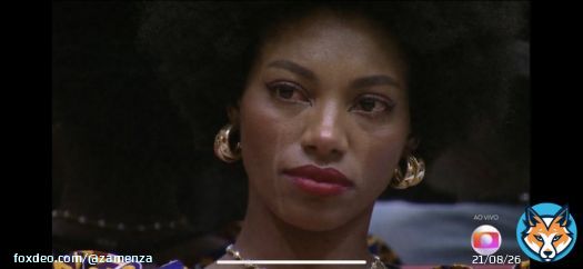 O p&uacute;blico n&atilde;o te merece, Tina. Seja feliz. Voc&ecirc; merece. #BBB23