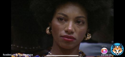 O p&uacute;blico n&atilde;o te merece, Tina. Seja feliz. Voc&ecirc; merece. #BBB23