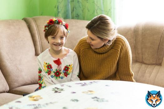 Together with colleagues from @Zelenska_FND had a warmhearted meeting with Paskevych family. It has 5 sons &mdash; and enough love to create family-type home. Family had to escape from Kryvyi Rih to Lviv. Our foundation does everything to ensure thatsuch families have all needed. 1/2