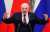 Лукашенко уверен, что его курс &laquo;однозначно&raquo; поддерживает 80% белорусов.  &laquo;Это я говорю как президент&raquo;.     Я не поддерживаю. Лукашенко узурпатор, проиграл выборы. Власть удерживает силой.