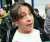 الصيد بالصنارة أحسن من الصيد بالشبكة أحيانا  فرنسا الغير رسمية أو اللوبي الإستعماري لم يعجبه تقارب ماكرون وتبون خصوصا ملف الأرشيف والذاكرة المهم راهم دايرين خلية أزمة في الإليزي  صدقوني أرمينا الطعم وبلعوه . تحياتي عمي تبون