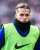 بعض الجماهير تتصيّد عليه من فرصته امام المرمى  ، بالنسبة لي لا اهتم لآراءهم فـ يكفيني ان أُشاهده بنفسي و احكُم عليه مستقبلاً وليس في اوّل لقاء له ..   #تشيلسي_ليفربول