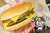 ダブルチーズバーガー 都心部で食べると これ40円値上げすかー  #マック値上げ #マクドナルド