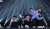 someone pointed out the difference of jungwon&rsquo;s and sunoo&rsquo;s distance during LMI opening to accommodate ni-ki&rsquo;s height, it makes u realize even more how tall ni-ki have grown in 2 years