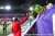 写真で振り返る #天皇杯 準決勝 京都 1-2 広島  古巣広島のサポーターにあいさつする #ピーター・ウタカ 選手 去ってもなお愛されるワケは この笑顔かもしれませんね  写真部金子 #京都サンガFC #サンフレッチェ広島