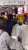 \u25e4#silentメイキング\u25e2  スピッツのCDを紬のいるレジに持ってきた想。  そんなシーンの段取り確認の様子です  #silent #川口春奈 #目黒蓮