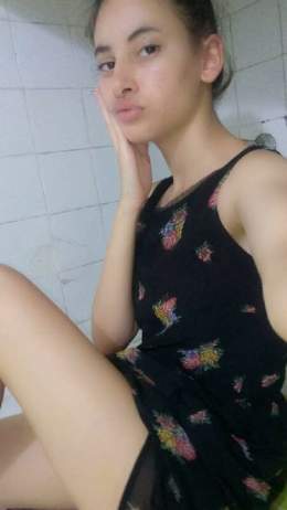 صور نودز - حصري البوم نودز بنوتة هايجة تتصور لحبيبها في الحمام وتفرجه كسها وبزازها وتكتبله عليها