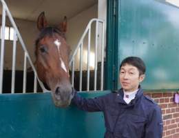 現地時間7日朝のドウデュースです！ 前日現地入りの武豊騎手と厩舎訪問！