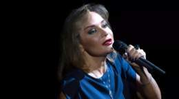 &laquo;Известия&raquo;: певица Татьяна Буланова вышла замуж    Певица Татьяна Буланова вышла замуж за бизнесмена Валерия Руднева, сообщает газета &laquo;Известия&raquo;. Читать далее Подробнее