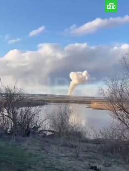 Знову палять. В місті Пермь горить пороховий завод.  Той самий, який виготовляє компоненти для реактивних систем залпового вогню &laquo;Град&raquo; та &laquo;Смерч&raquo;. Тих, які є улюбленою зброєю орків для обстрілів цивільних в Україні.