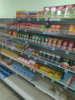 Бахмут магазины продукты есть, в Лимане не один не работает