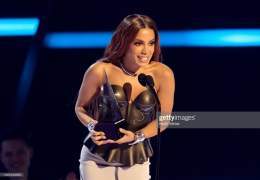 Anitta with her #AMAs.