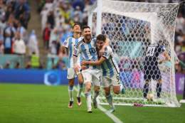 #Qatar2022   @Argentina  2 (Lionel #Messi -p- y Juli&aacute;n &Aacute;lvarez)  #Croacia  0   5' ST