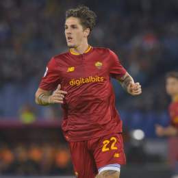 Official: Nicol&ograve; Zaniolo has been sold to Galatasaray.  #ASRoma