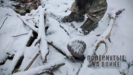 Поля вокруг Бахмута/Артёмовска усеяны трупами ВСУшников, они были уничтожены воинами группы Вагнера.   Наши парни пытаются собирать тела, для дальнейшей передачи их семьям, рискуют жизнью, здесь всегда можно попасть под обстрел или нарваться на мину,