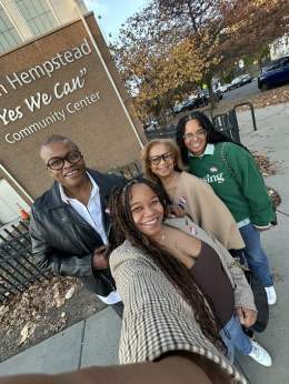 Yes, I do &mdash; Yes we can. Thanks everybody for taking the time to vote.Quotebri@bribrisimps&middot;Nov 6Replying to @BarackObamamy whole family (minus my brother&mdash; who mailed his absentee ballot from college!) early voted a few weeks ago. I 