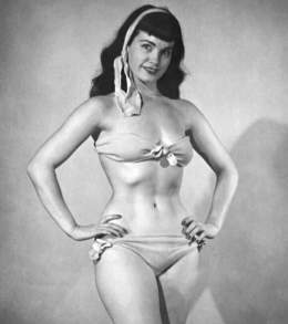 Casual Friday  Happy weekend, Bettie babes &amp; beaus!   #queenofpinups #bettiepage #abs #50sstyle #fitpinup #bettiebangs #pinupgirl