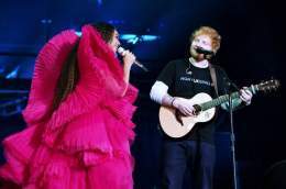 &ldquo;She is the best performer on Earth. And I am a bloke in a T-shirt.&rdquo; &ndash; Ed Sheeran on Beyonc&eacute; [via @RollingStone]