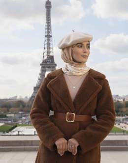 ما رأيكم في خديجة أرملة الراحل هشام واش كان عليها تبقا حازنة على راجلها ولا تعيش حياتها