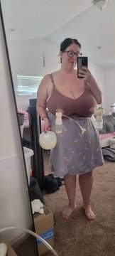 Holy cow ! #lactation #lactating #milkytits #lactationfantasy #lactophilia #nursingbra #darkareolas #largeareolas #pregnant #breastpumping
