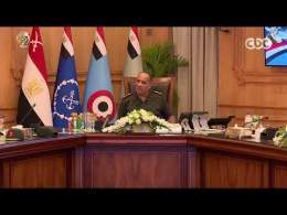 الفريق أشرف سالم زاهر يلتقى عددًا من مقاتلى الجيشين الثانى والثالث لمتابعة منظومة التدريب القتالى