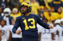 Jake Moody delivers the biggest kick of his career with a 35-yard field goal!  Michigan REMAINS UNDEFEATED at 11-0