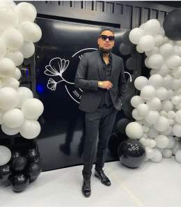 Listen!! This is HIS-TORY in the making! They thought they burried AKA when they killed him but only to know he MULTIPLIED!!! Such a beautiful send off from everyone in the Music Industry.   Long Live Super Mega!!!!  #LongLiveSupaMegaLiveLong!#akamem