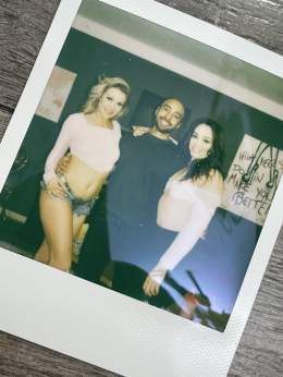 Nice team today on set for @POVRPremium with @sophiaburnsx @IVANACHERRYKISS @ImOliDavis and @George_GlassXXX  #pornlaroid