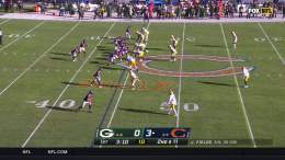 .@justnfields isn't human   : #GBvsCHI on FOX
