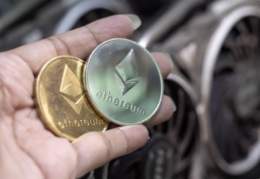 JUST IN:#Crypto Lender Celsius Deposits $745M of #ETH in 48 hrs, pushing #Ethereum validator queue wait to 44 days #bitcoin