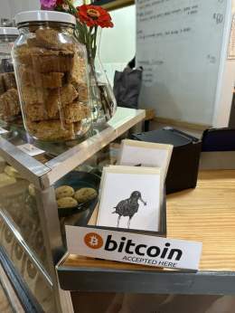 That&rsquo;s what we like to see.   #Bitcoin accepted in Jeffrey&rsquo;s Bay in South Africa.   Matter of time until it will be everywhere.