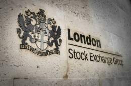 London Stock Exchange adopts #bitcoin    One of the world's oldest stock exchanges that can trace its history back more than 300 years, now plans to begin clearing #bitcoin index futures and options.