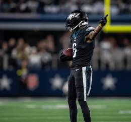 .@DeVontaSmith_6 1 of only 6 NFL WRs with 95+ receptions, 1,000+ yards and 7+ TDs