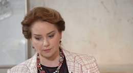 Актриса Ольга Будина считает, что матери должны готовить своих детей к войне.  &laquo;Сегодня у нас нет курсов начальной военной подготовки. Вот не сиди у телевизора, вот иди и осваивай&raquo;, &mdash; сказала Будина в интервью Вячеславу Манучарову.
