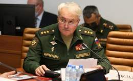 Госдума намерена приравнять электронные повестки к бумажным. Поправки рассмотрят уже завтра. Кроме того, глава комитета по обороне Андрей Картаполов сказал, что для уклонистов от призыва введут обеспечительные меры, вплоть до запрета на выезд и заклю