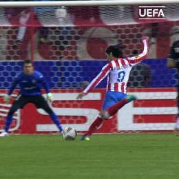A textbook @FALCAO strike    #OTD in 2012  @Atleti || #UEL