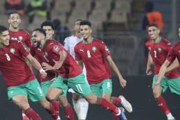 بمناسبة الفوز التاريخي والانجاز التاريخي     (سحب سريع من الرتويت)  شارك أنت وحظك    #Morocco #المغرب_اسبانيا