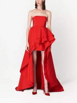 【#NHK紅白】初司会を務める橋本環奈さんは、「キャロリーナ ヘレラ（CAROLINA HERRERA）」のドレスで登場。 #FS衣装情報 @nhk_kouhaku