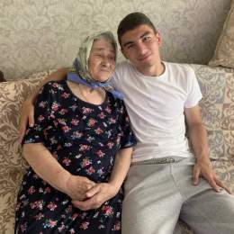 Сегодня в нашей стране отмечается День дедушек и бабушек   Спасибо вам большое за вашу заботу и любовь! Мы вас ценим