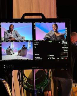 Rihanna interviewed by Michael Strahan for #AppleMusicHalftime show   #TeamFenty #FentyBowl