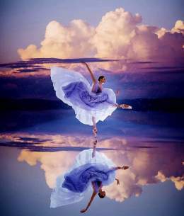 Dance romantic in the reflections of her heart