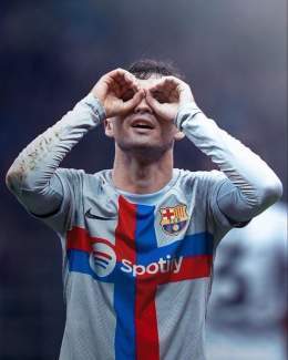 Barcelona should keep this Pedri guy well before Manchester United snatch him from them.