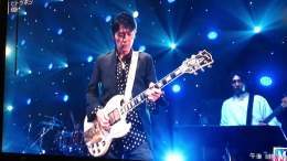 #KOH⁺の #福山雅治 さん 完璧にギタリストに徹し ボーカル　#柴咲コウ さんをきっちり フューチャリング  柴咲コウさんのこの歌い方 大好きです。  超絶ギター技巧、天性のボーカル 至高のユニットだ　涙 Mステ14年ぶりに降臨  #ヒトツボシ #沈黙のパレード