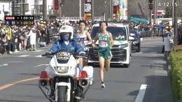 【第99回 #箱根駅伝  4区順位速報】  4区 #小田原中継所 の順位はこちら  1位 #駒澤大学 2位 #青山学院大学 ＋0秒差 3位 #中央大学 ＋39秒差 4位 #東京国際大学 ＋1分34秒差 5位 #國學院大學 ＋2分18秒差  ※タイムは速報値です。  #TVer でもライブ配信中