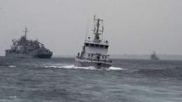 В Минобороны заявили, что ВСУ попытались атаковать корабль &laquo;Приазовье&raquo; Черноморского флота.  По нему были выпущены шесть катеров-беспилотников, которые были уничтожены, утверждают в Минобороны