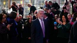 На президентських виборах у Чехії переміг колишній очільник Військового комітету НАТО, генерал у відставці Петр Павел.