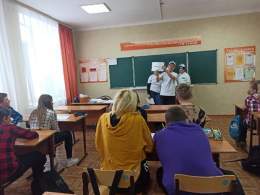 13 января в ГБОУ ООШ №23  прошли уроки здоровья в 7-9 классах, которые проводили сами ребята  Уроки проводили волонтеры,обученные в рамках проекта "Фактор защиты-знания",реализуемый Фонд "Время жить!"