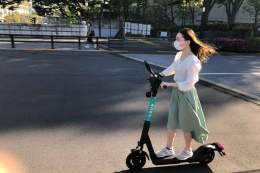 電動キックボード、7月1日から免許・メット不要に 時速20km以下