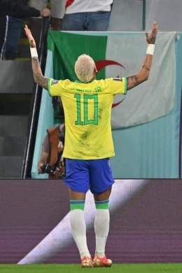 Neymar confirme qu'il est alg&eacute;rien   #BRECOR